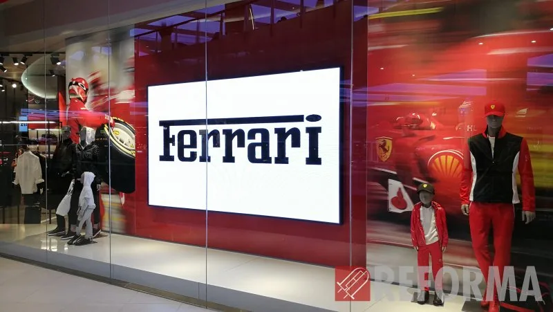 LED экран для бутика «Ferrari»